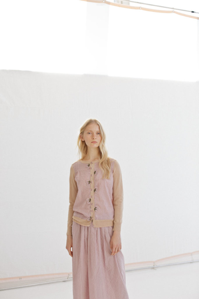 CARDIGAN: VE175 PINK / SKIRT: WS102 PINK