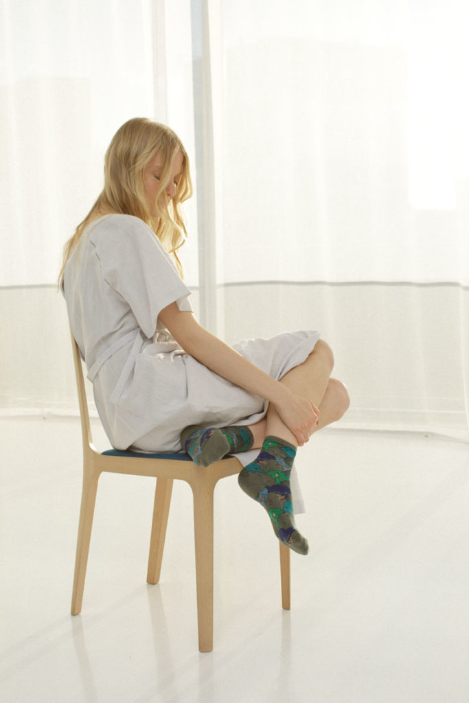 DRESS: WOP96 LOW WHITE / SOCKS: AS-178 KHAKI