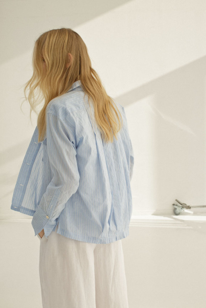 SHIRTS BLOUSE: WB100 L.BLUE / PANTS: LP83 LOW WHITE