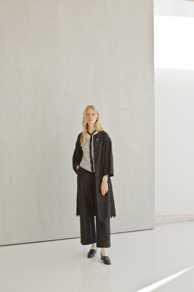 COAT: EC92 BLACK / MESH CARDIGAN: MT105CF72 WHITE/GREY / INNER SHIRTS: KNT90F BLACK / PANTS: WP98 BLACK / BROOCH: AC96J CRYSTAL*WHITE / BRACELET: AC122B WHITE ONYX*MOONSTONE / BRACELET: AC122B WHITE ONYX*ONYX