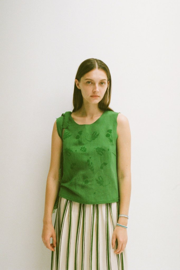 TOPS: WB106 GREEN / SKIRT: PS17 IVORY*GREEN / BRACELET: AC101E TURQUOISE, AC 121C TURQUOISE / BAG: BAG36 GREEN