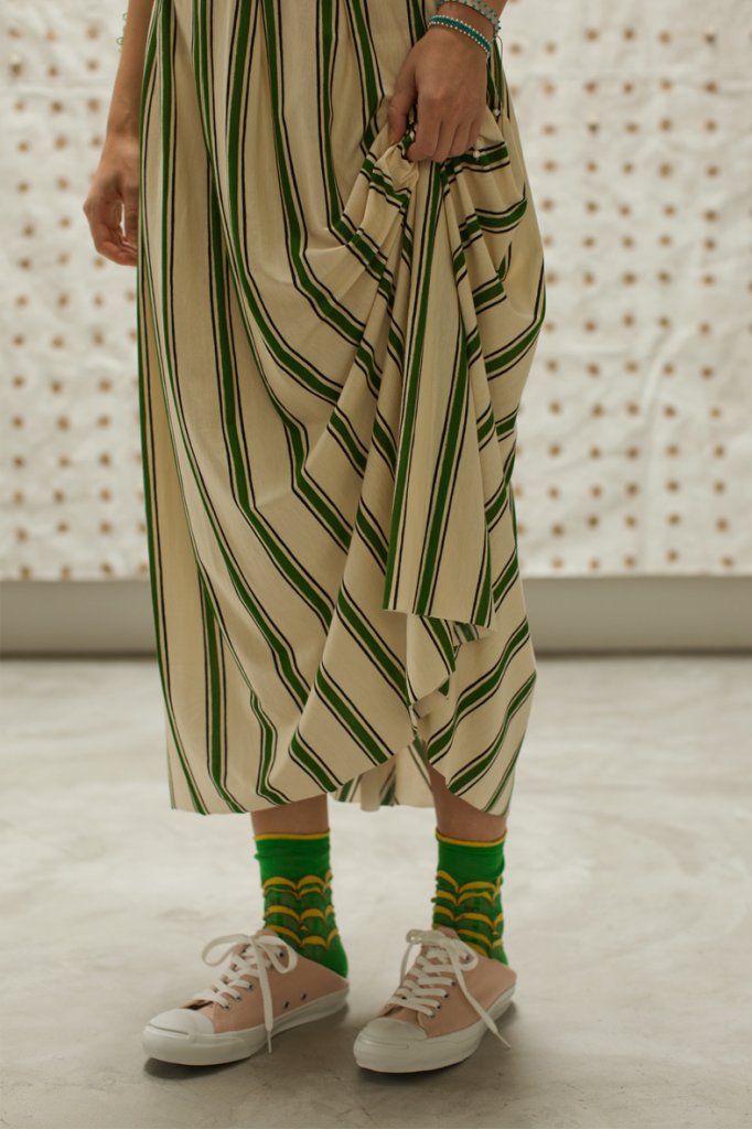 SKIRT: PS17 IVORY*GREEN / SOCKS: AS-186 GREEN / BRACELET: AC101E TURQUOISE-WHITE ONYX