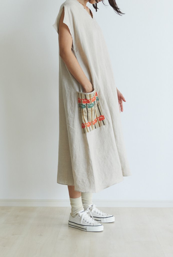 Dress: NOP185-517A Beige, Socks: HA-17 Ivory
