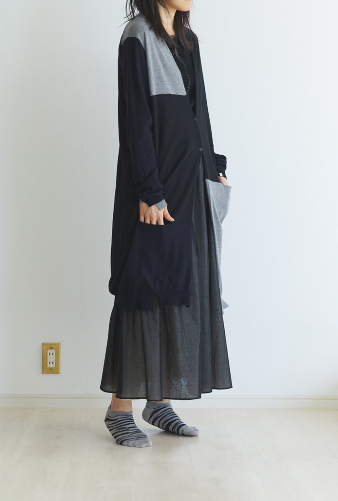Long Knit Cardigan: FC403 Black Mix, Mesh Tops: MT94G-F73 Black/Black, Skirt: LS78F Black, Socks: AS-200S Zebra-M. Grey