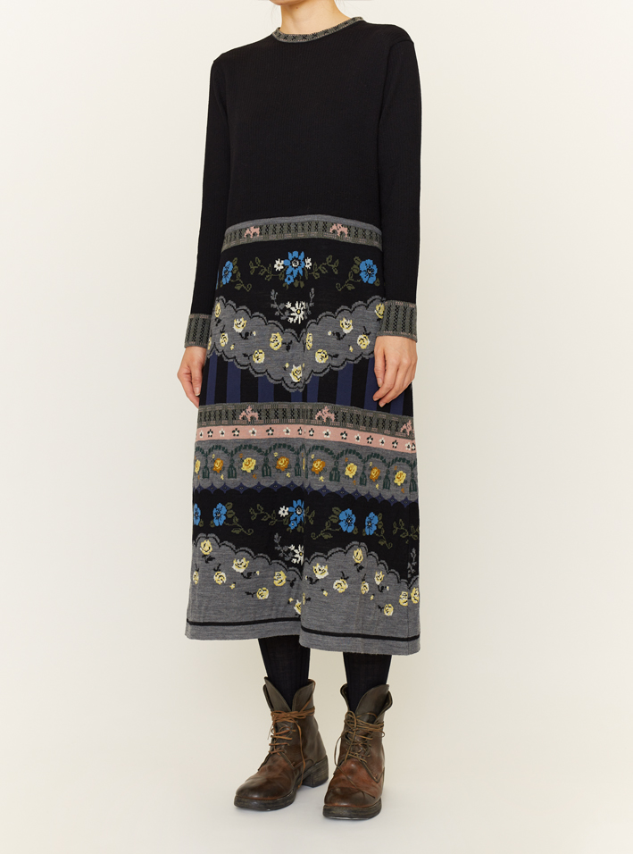 Knit Dress: SO229 Black, Tights: KT-128E Black