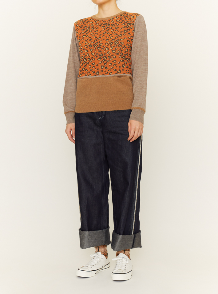 Knit Pullover: NF147-743 Orange, Pants: GP1C Indigo, Socks: AI-97B Beige