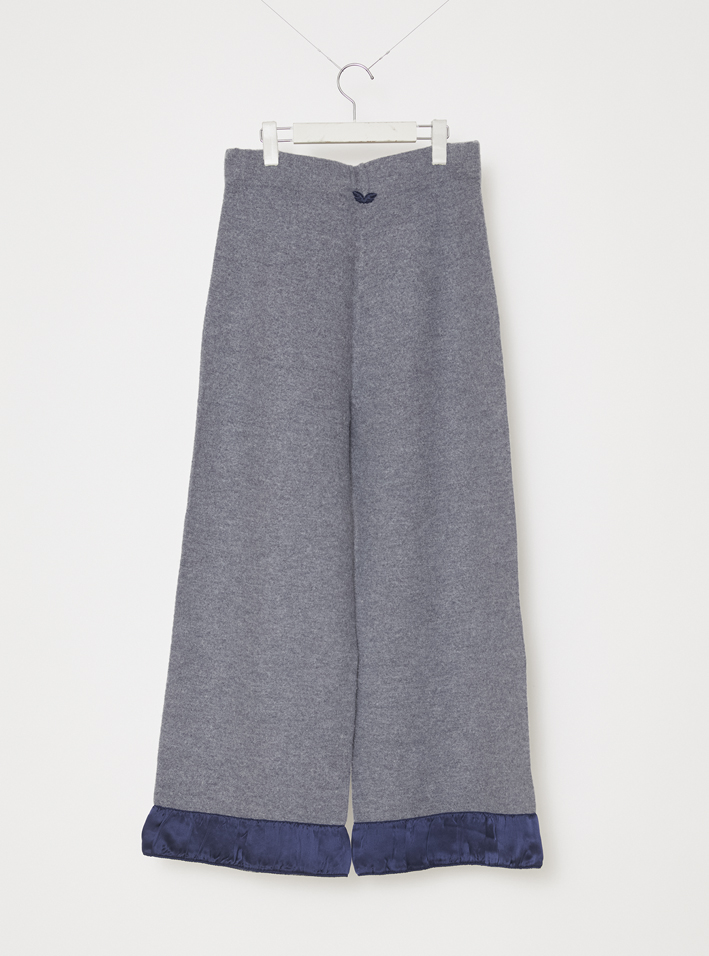 FC425: Black, Ivory, Mix Grey, Red