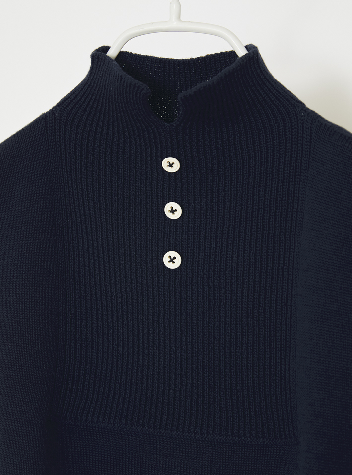 AU60: Black, Ivory, Mix Grey, Navy