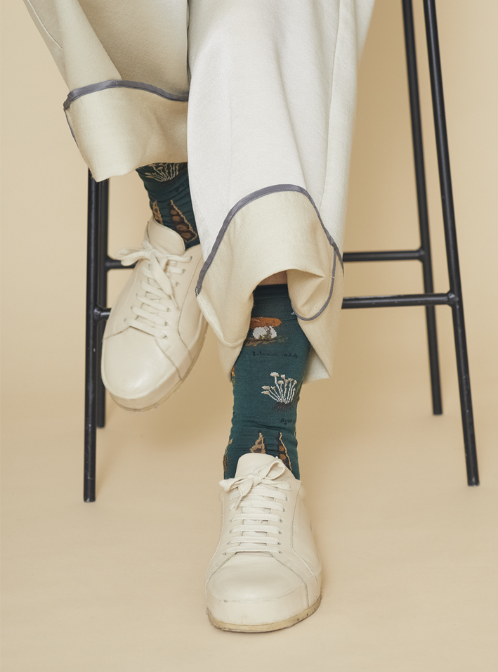 Pants: WP142 Ivory, Socks: AM-753 Green