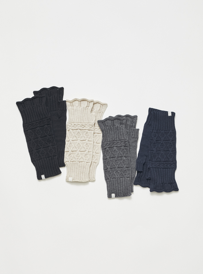 AU52A: Black, Ivory, Mix Grey, Navy