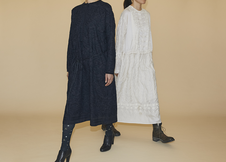 Left_Dress: EOP183 Black, Socks: AM-778HS Black / Right_Dress: EOP188 Ivory