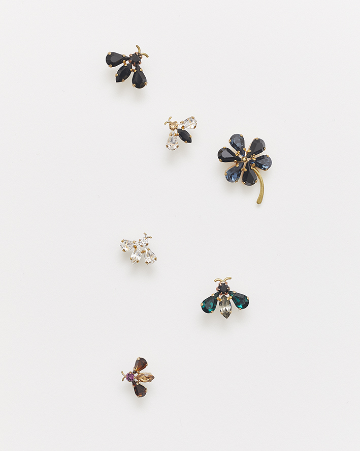 From Top AC96X: Black, AC96XS: Black*Crystal, AC95X: Black*Navy, AC96XS: Crystal, AC96X:Grey*Green, AC96XS: Orange*Brown