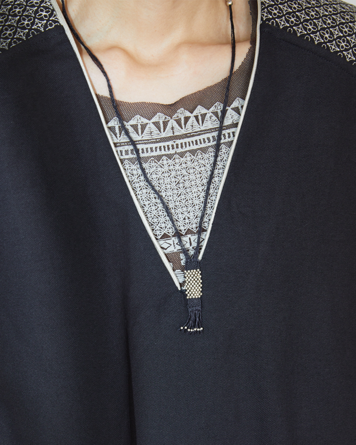 Dress: EOP207 Black, Inner Tops: MT94M-F84 Black*Ivory, Necklace: AC133C Silver*Black