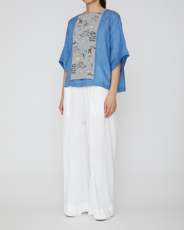 Tops: NT201-779 Mix Grey, Pants: KP239A White