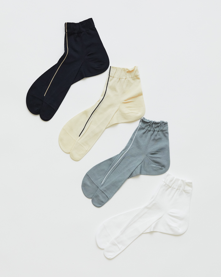 AM-788: Black, Ivory, Sage, White