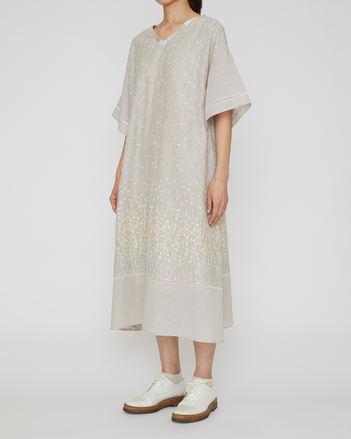 Dress: EOP202 Beige, Socks: AS219S White