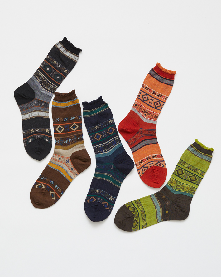 AM-626B: Black, Brown, Navy, Red, Light Green