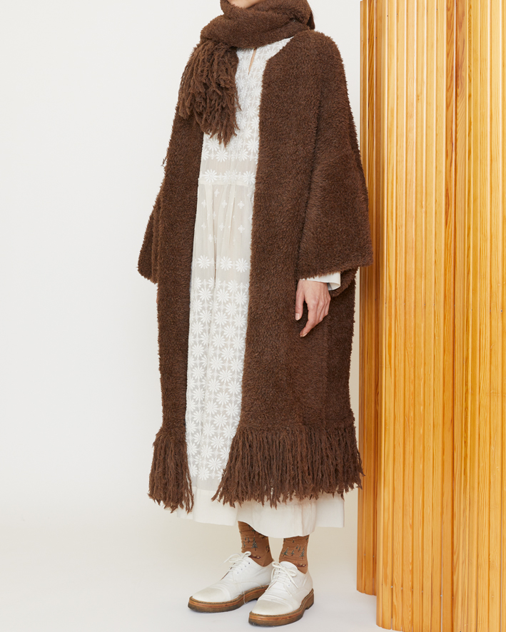 Knitted Gown: SO281 Brown, Dress: DED9 Ivory, Muffler: SO283 Brown, Socks: AM-792 Camel