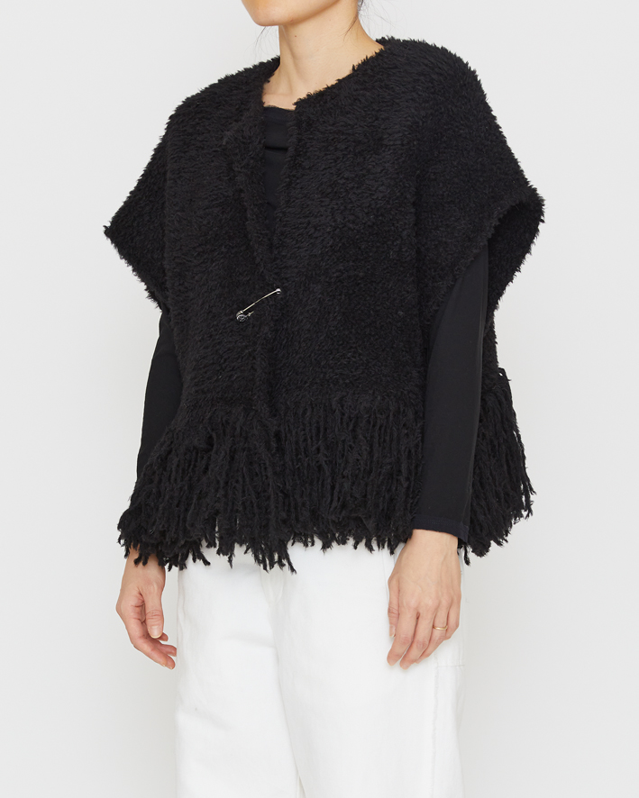 Knitted Vest: SO282 Black, Inner Tops: KNT30S Black, Trousers: GP1I White