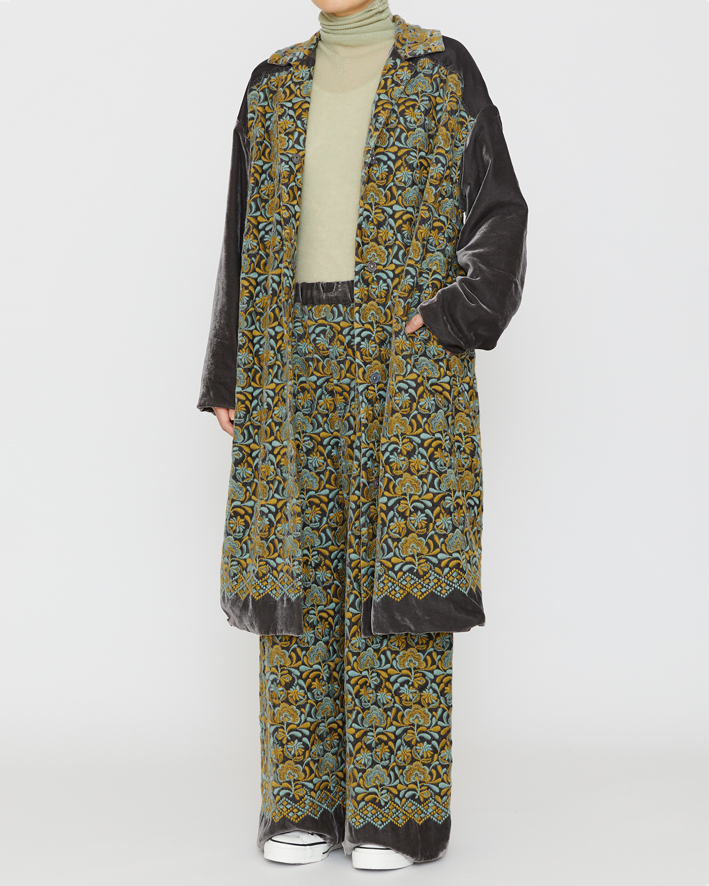 Coat: EC216 Grey, Inner Knitted Tops: FC437 Mint, Trousers: EP215 Grey