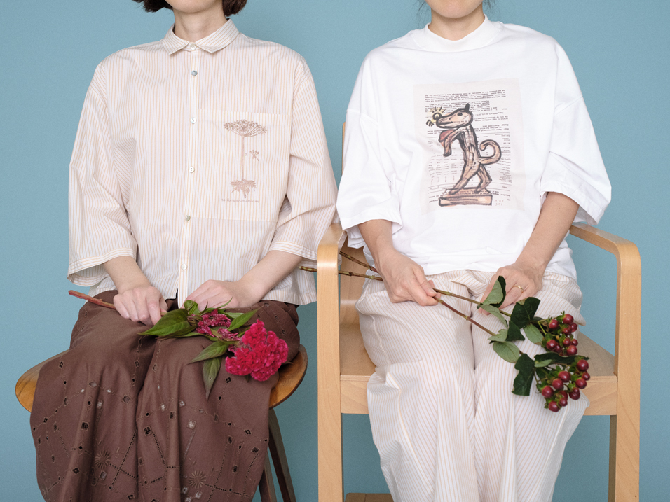 Left Shirt: LB104 Yellow*Beige, Pants: EP233 Brown, Right T-shirts: KNT260 White, Pants: LP105 Yellow*Beige