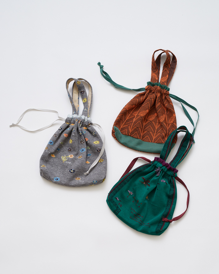 From top (clockwise) BAG56-797: Orange, BAG56-801: Green, BAG56-800: Mix Grey