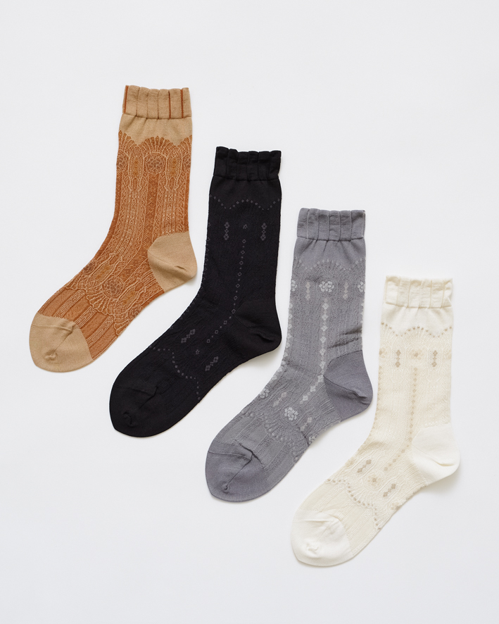 AM-689B: Beige, Black, Grey, White