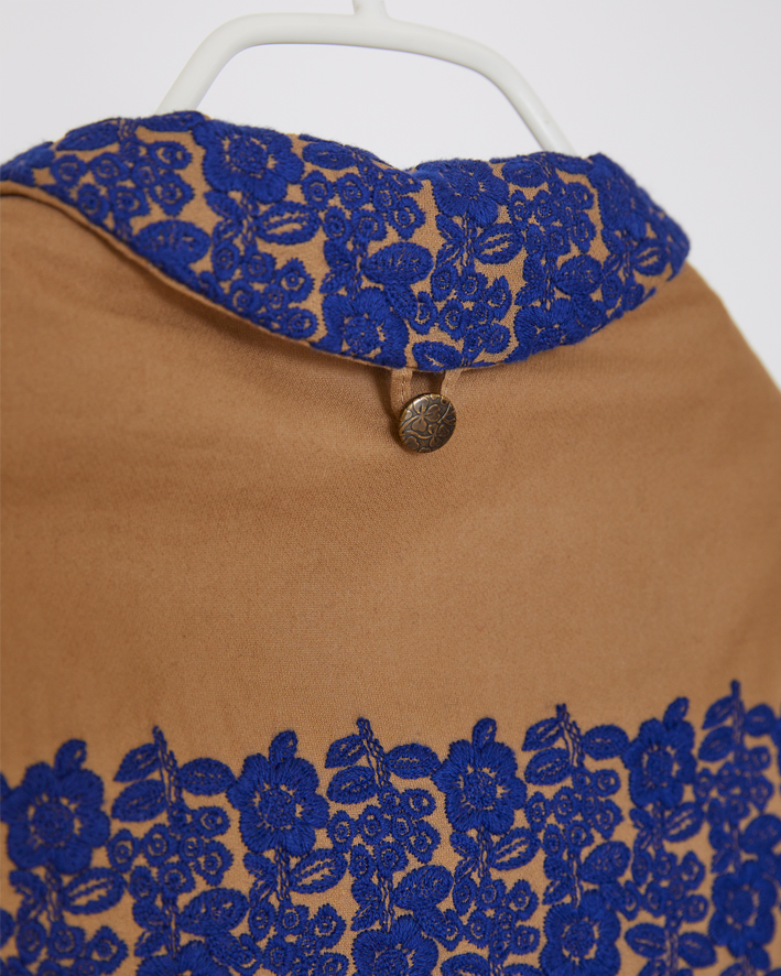 EC239: Camel*Blue (Backside)