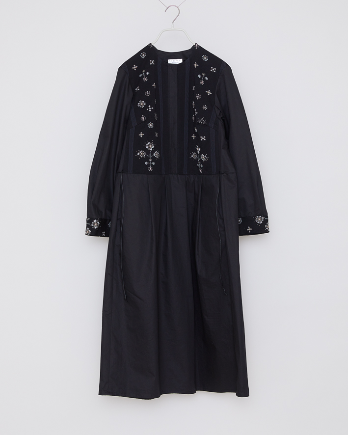 NOP199-486B: Black*Black