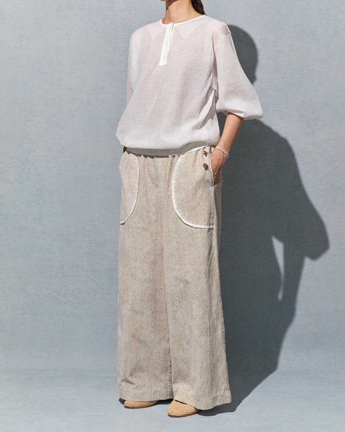 Knitted Pullover: SO309 White, Trousers: WP186 Beige, Bracelet: AC145A Beige, Brooches: AC96S-26P Beige, AC95-26P Beige