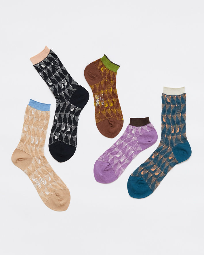 AM-820, AM-820S: Beige, Black, Brown, Purple, Turquoise