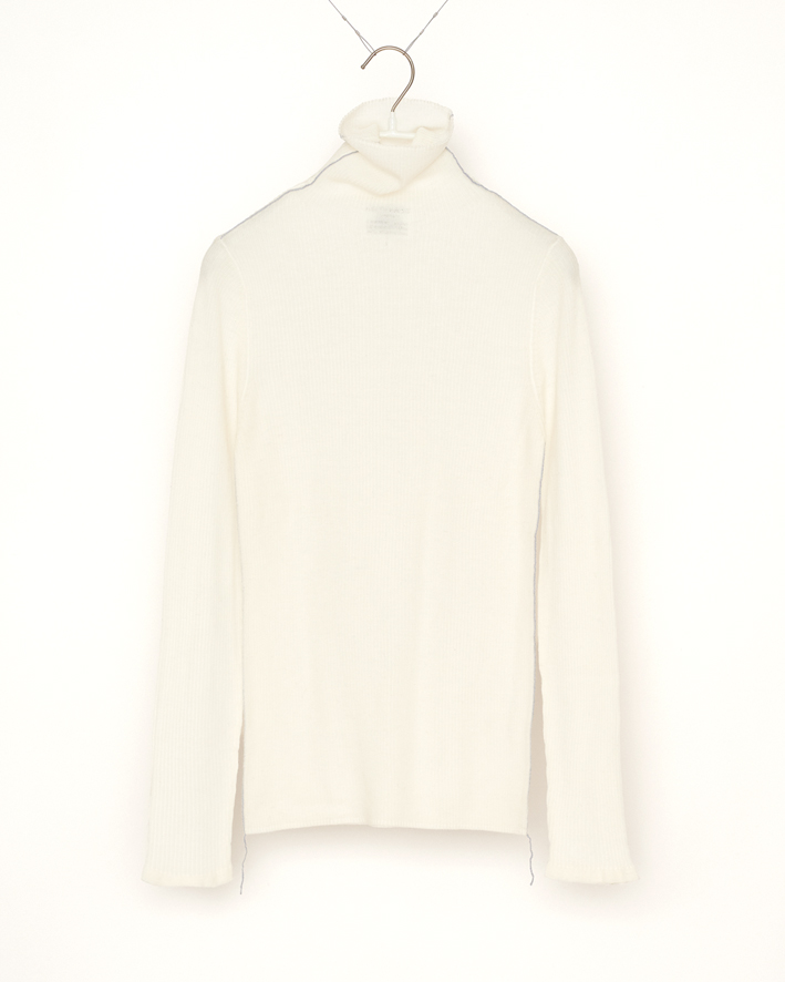 FC437B: White