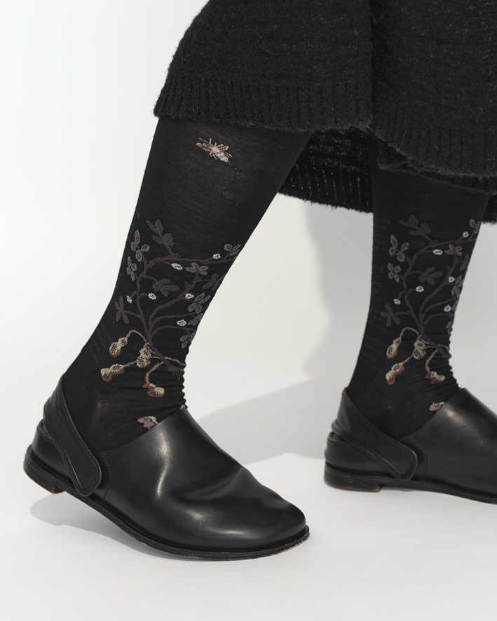 AM-826HS: Black