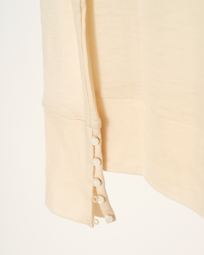 KNT210G: Ivory