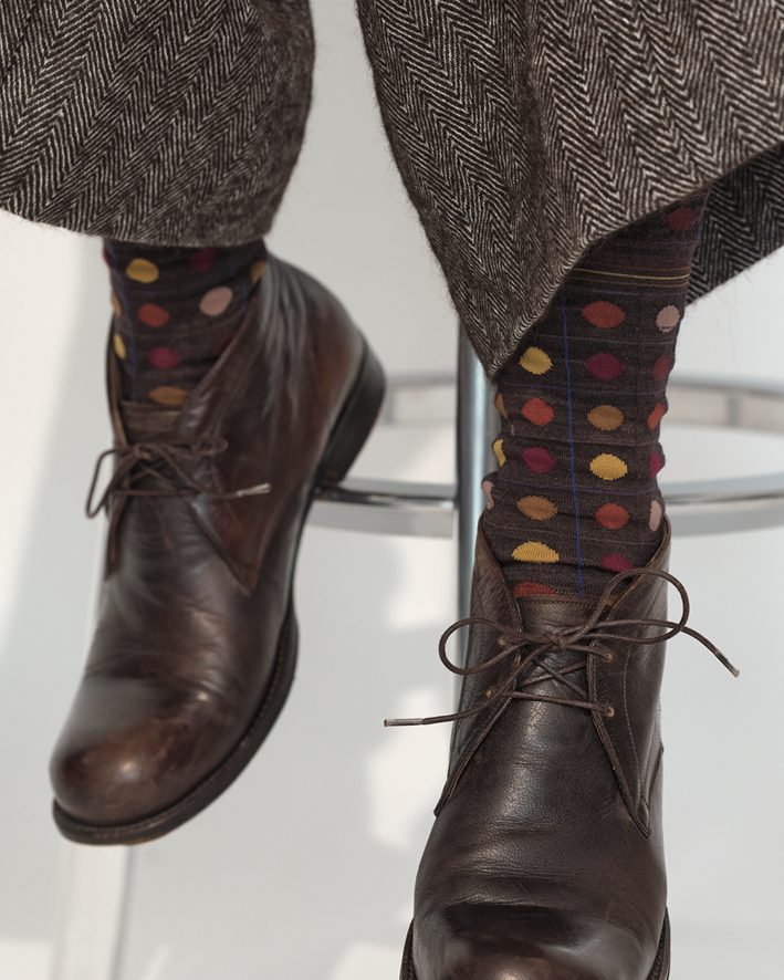 AM-829: Brown