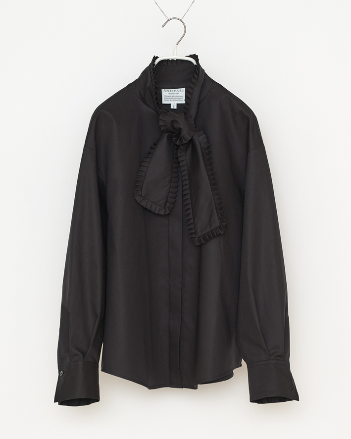 LB113: Black